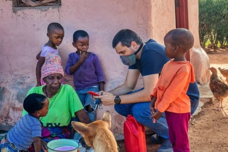 Understanding Cross-Cultural Practice in Social Work