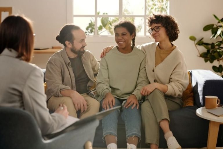 Exploring the Role of the Facilitator in Social Work