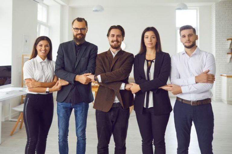 How to Facilitate Group Work in Social Work