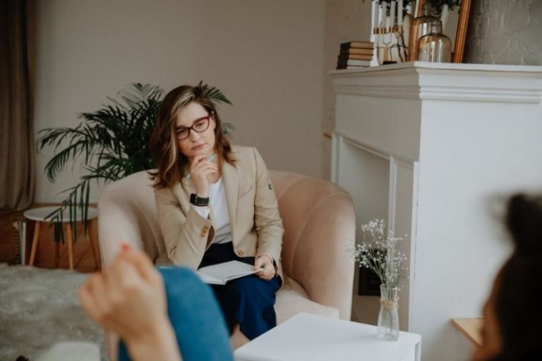 Mastering Narrative Recording in Social Work (with Samples)