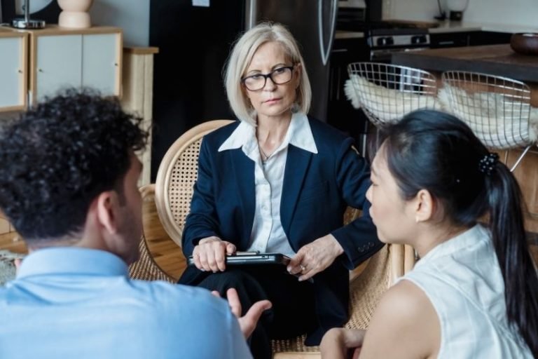 Transforming Lives with Narrative Therapy in Social Work