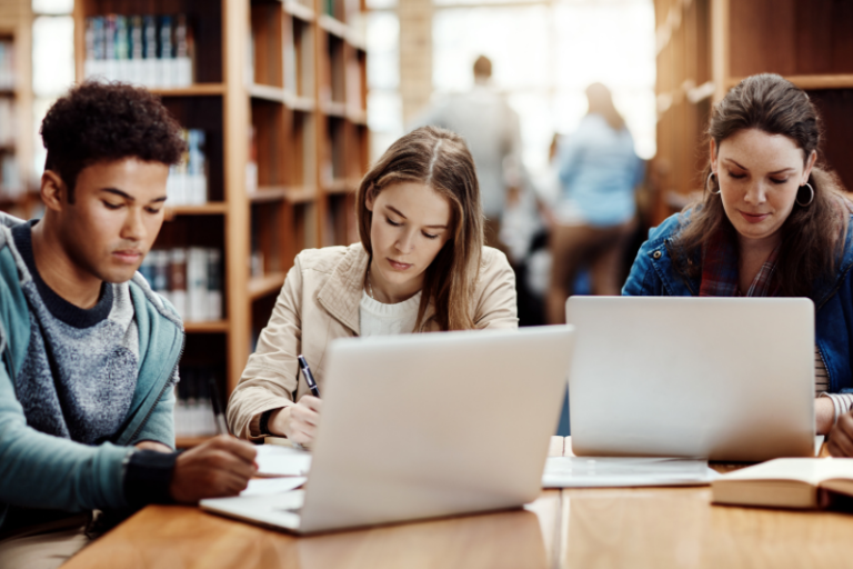 Research Social Worker